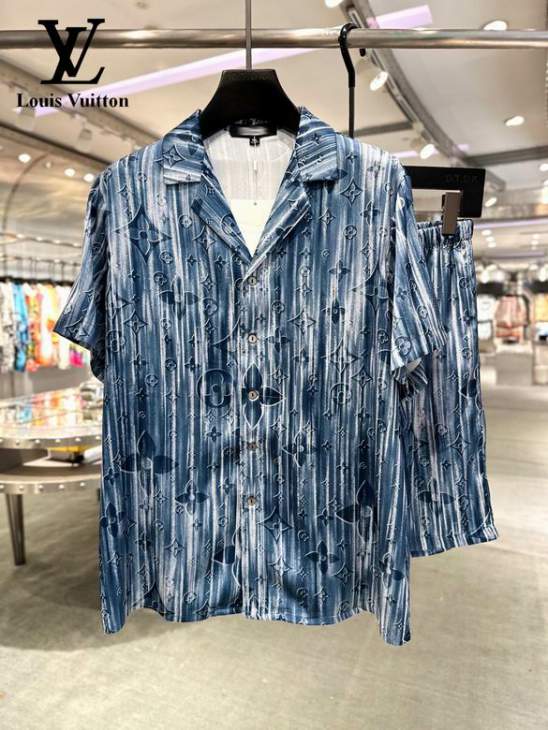 Picture of LV Shirt Pant Suits _SKULVM-3XL24cn18323069